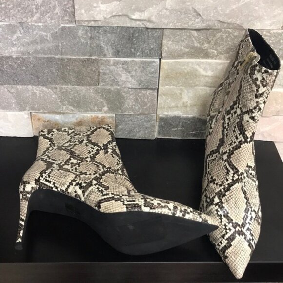 Jeffrey Campbell Khalees Pointy Toe Bootie - Picture 7 of 7